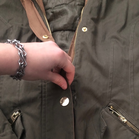 GUESS ARMY GREEN WINTER COAT - Picture 2 of 3